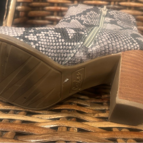 Carlos Santana Snake Print Ankle Boots - Gray and Black in size 7 - Picture 7 of 15